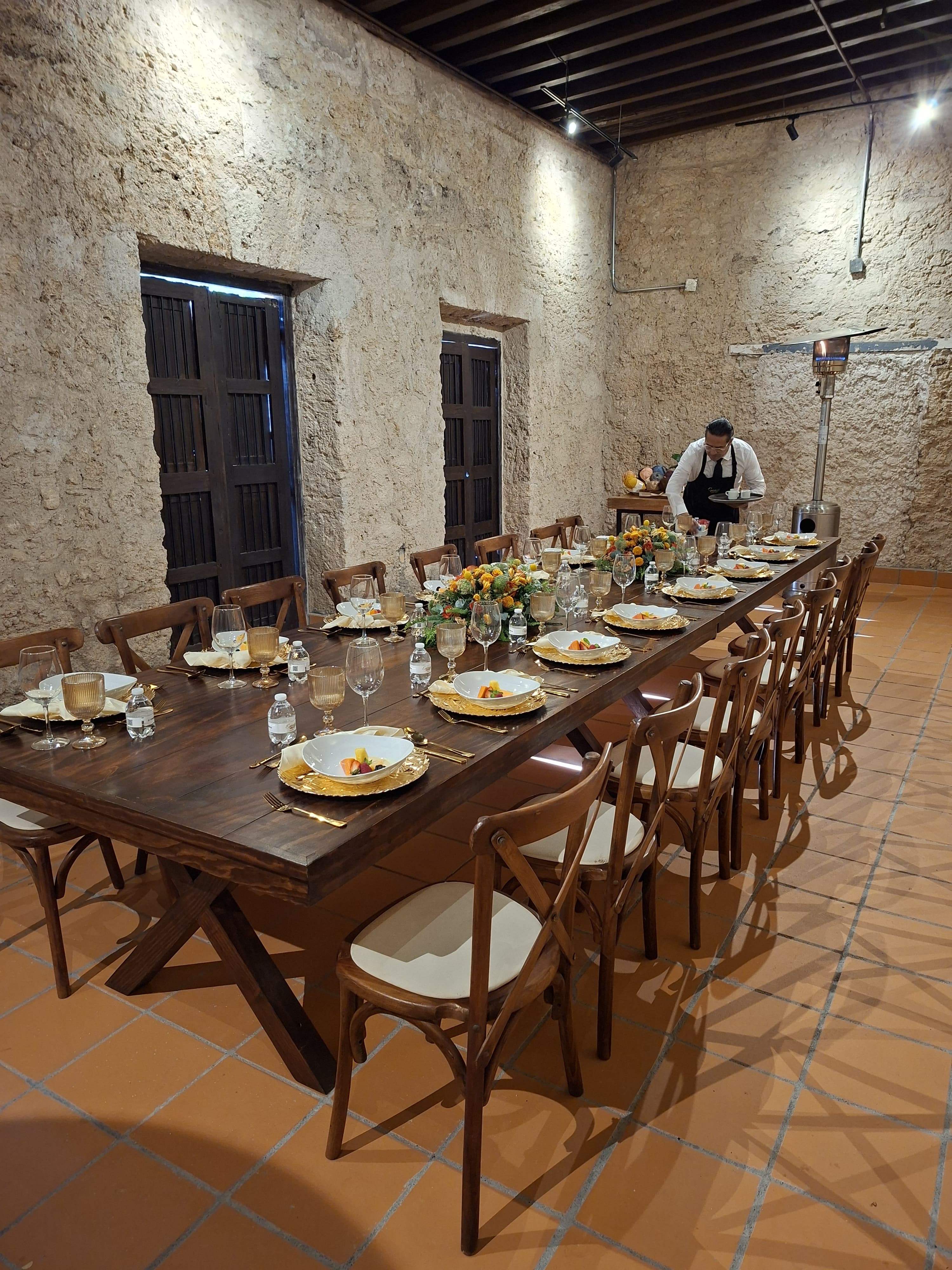 Mobiliario y Montaje